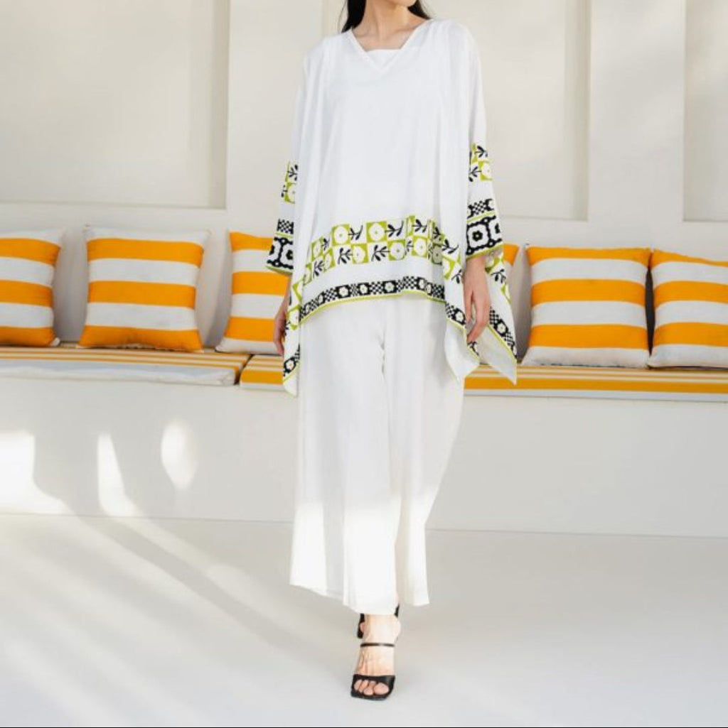 Women’s 3-piece Swiss Lawn Printed Suit – White, Medium Size, Shirt, Trouser & Inner Set, Elegant Summer Outfit✨